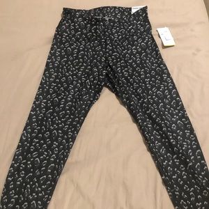 NWT old navy elevate leggings